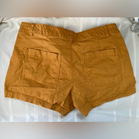 GAP 3” shorts - Picture 3 of 6